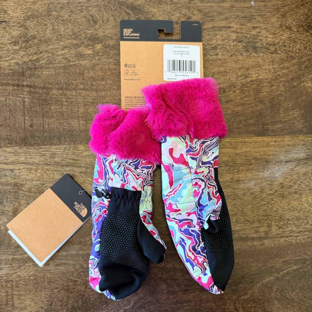 The North Face Kids’ Mossbud Swirl Mitt - Picture 2 of 7